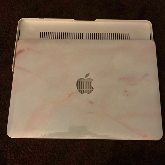 New Mac book 13’ case, keyboard cover, and screen protector - Picture 1 of 3